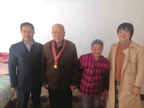 蘭州市七里河區70名老同志獲頒中國人民志愿軍援朝出國作戰70周年紀念章
