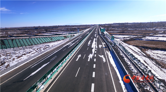探訪張扁高速:貫通川渝大通道 一路風景望祁連