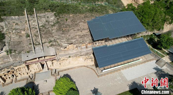 圖為航拍視角下的北石窟寺?！“瑧c龍 攝