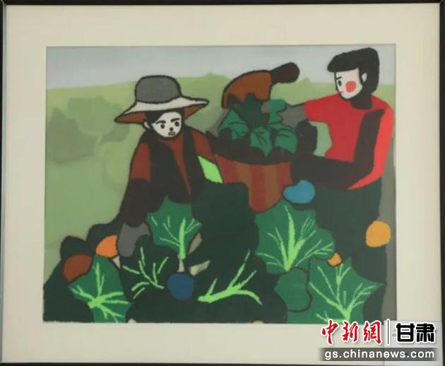 皋蘭縣高原夏菜項目幫助當?shù)貗D女增收致富。刺繡 黃淑娟 繡稿 趙海科 皋蘭縣高原夏菜項目幫助當?shù)貗D女增收致富。刺繡 黃淑娟 繡稿 趙海科