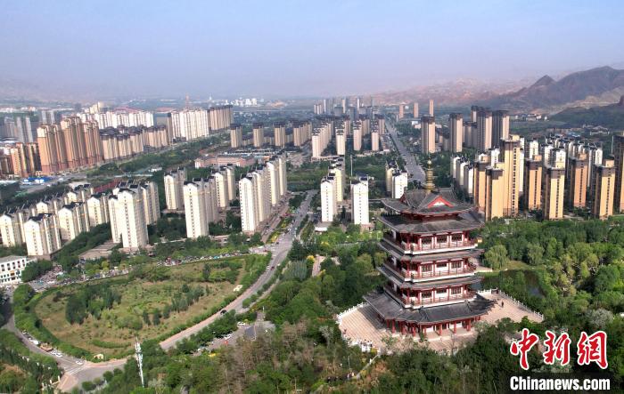 圖為“南涼古都”樂都朝陽山片區的今朝?！⊙Φ?攝