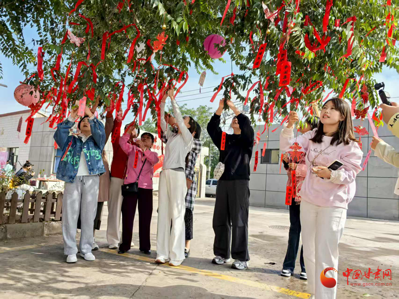 皋蘭七夕倡樹婚嫁新風(fēng)