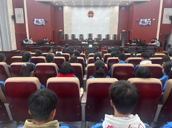 康樂縣法院：模擬法庭“開庭” 護航青春助成長