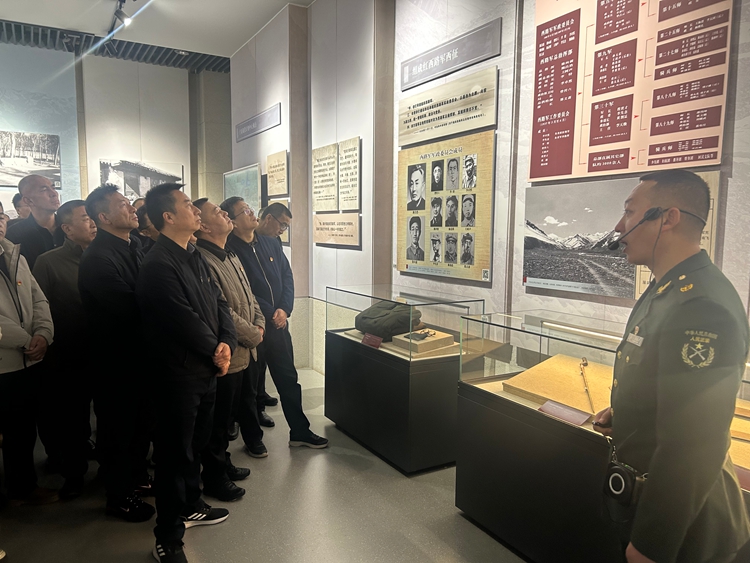 1763454044577280.jpg 酒鋼全體紀檢監察干部赴中國工農紅軍西路軍紀念館開展紅色尋訪活動.jpg